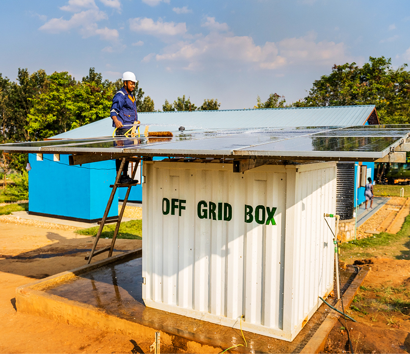 OffGridBox PIONEER – the modular container system that generates ...